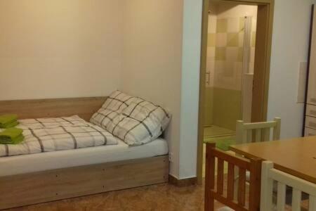 Apartman L M Каёв Экстерьер фото