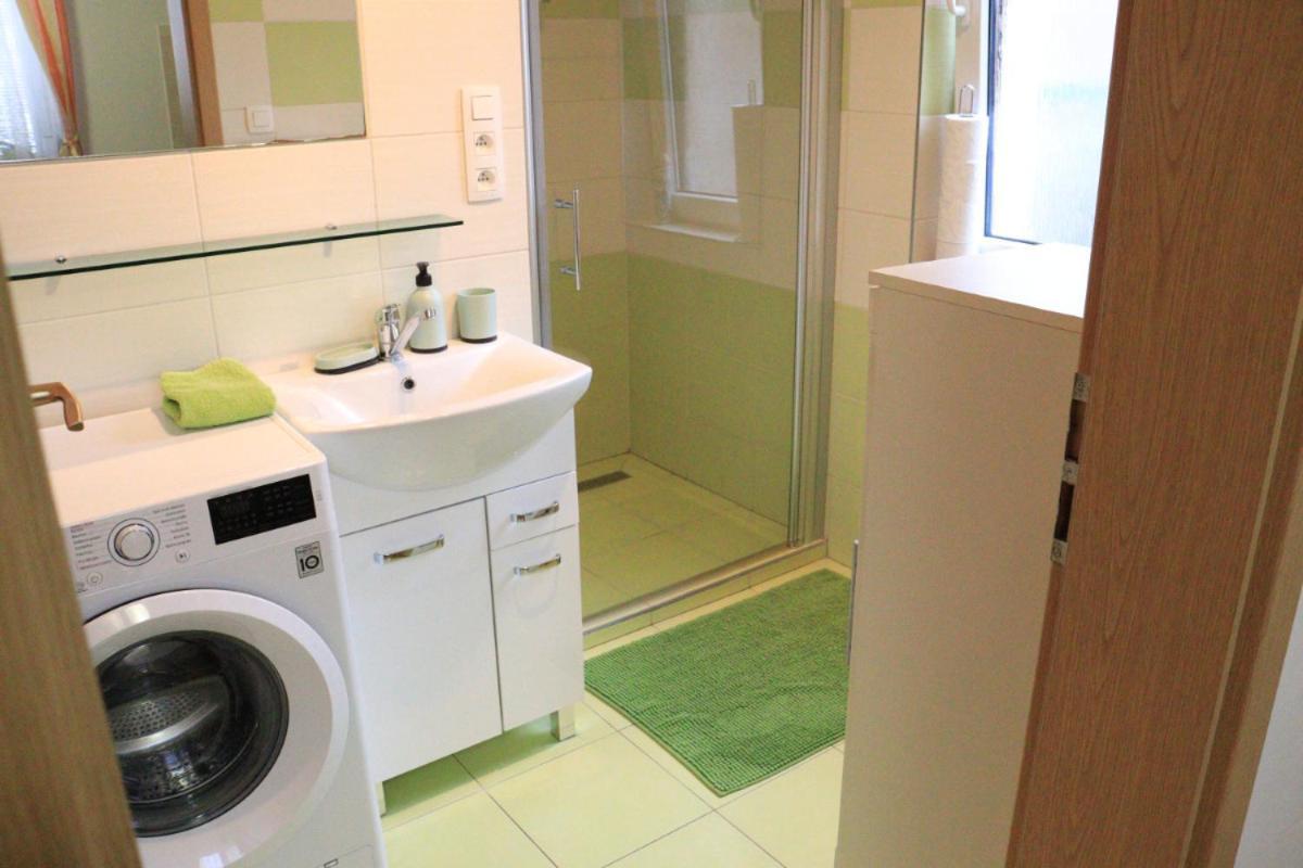 Apartman L M Каёв Экстерьер фото