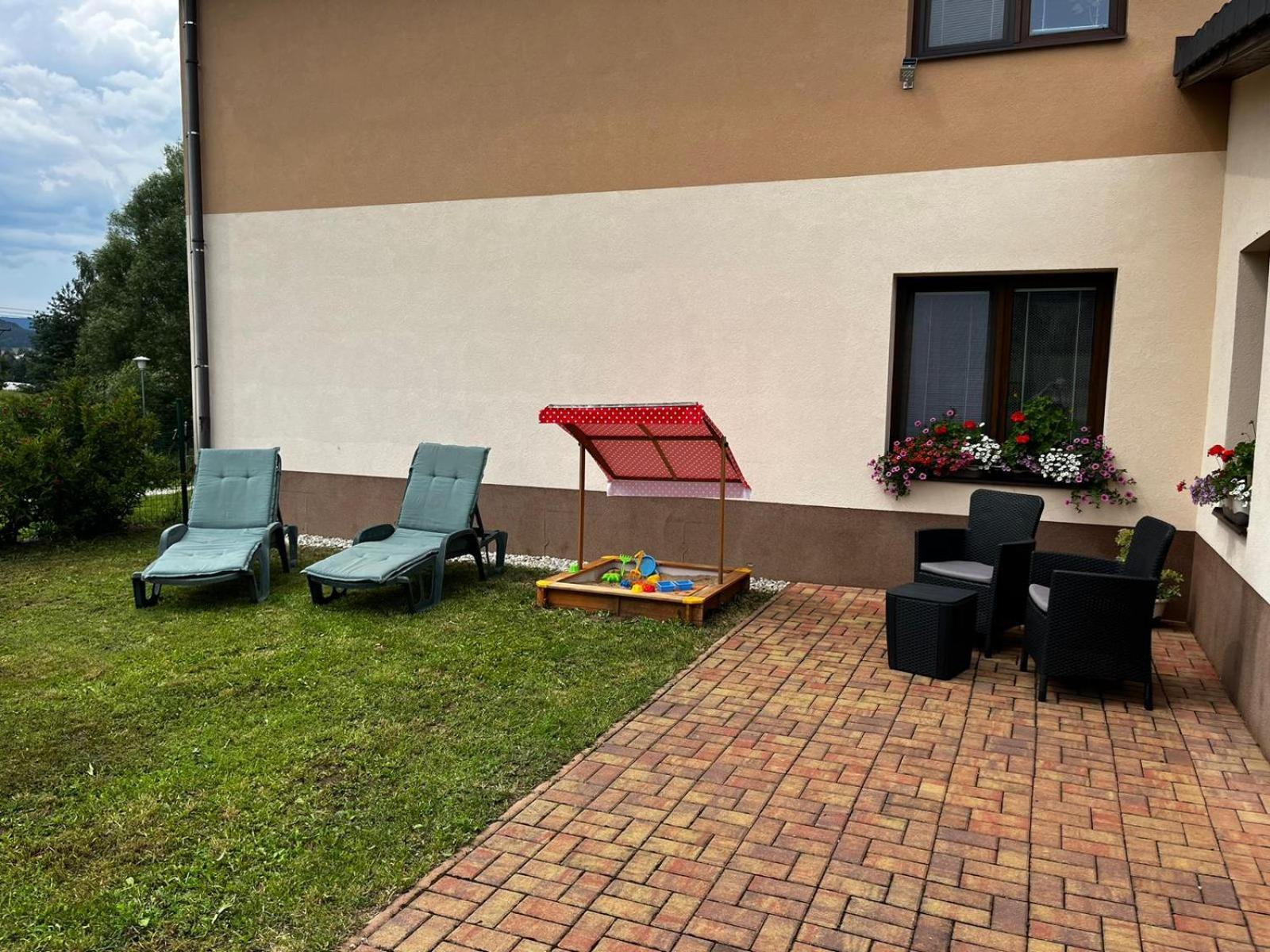 Apartman L M Каёв Экстерьер фото